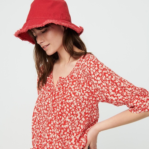 🎉HP🎉 J.Crew Scoopneck top in tossed bouquet print - Picture 9 of 10